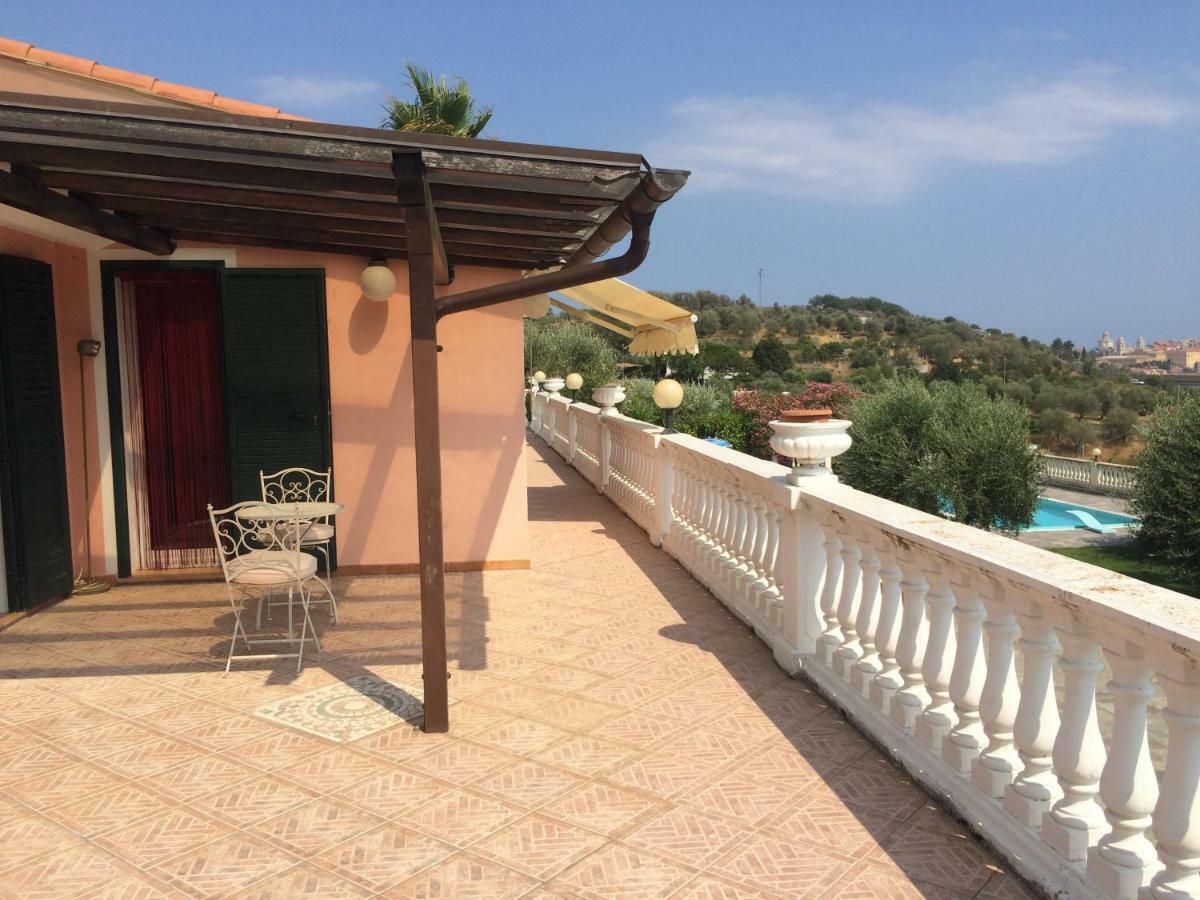 Villa Con Piscina A Imperia, Italy מראה חיצוני תמונה